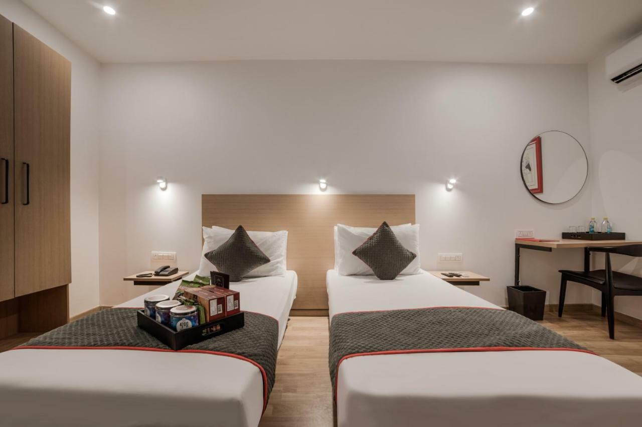 Oyo Townhouse 086 Pankha Road Hotel New Delhi Ngoại thất bức ảnh
